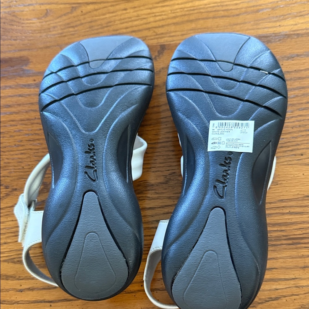 Clarks White Leather Twist-Strap Slingback Sandals - Picture 2 of 4